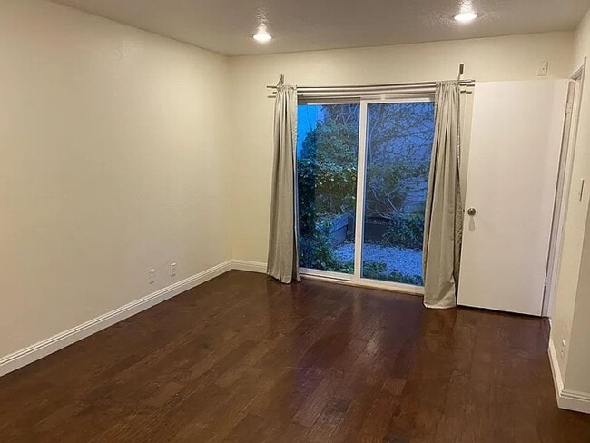 Building Photo - Sunnyvale - Beautiful update home in Desir...