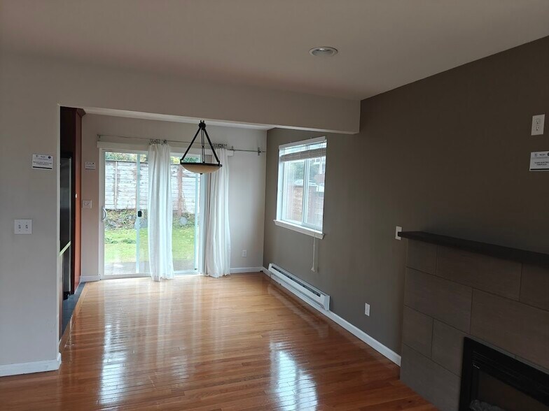 Building Photo - 3017 W Government Way