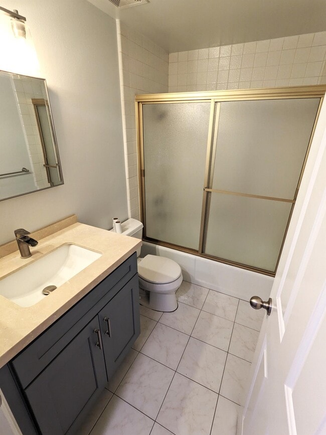 Building Photo - 130 Monterey - 319#319