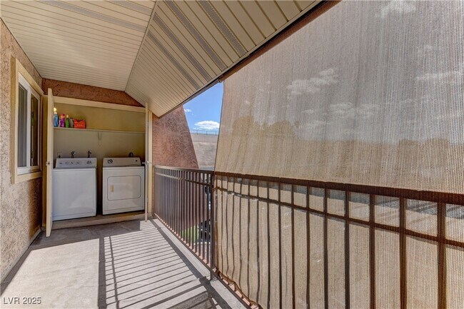 Building Photo - 5097 Indian River Dr