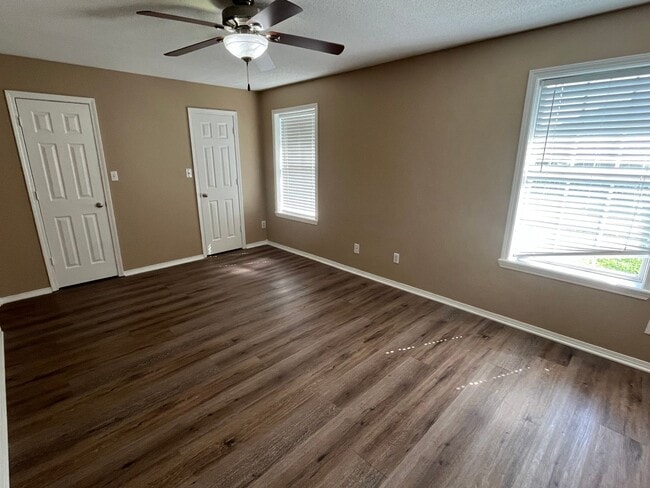 Building Photo - 2005 S Tampa Ave