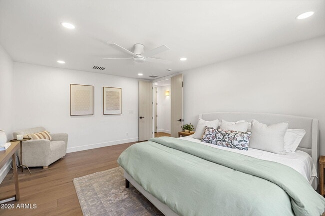 Building Photo - 7602 E Vía Del Reposo