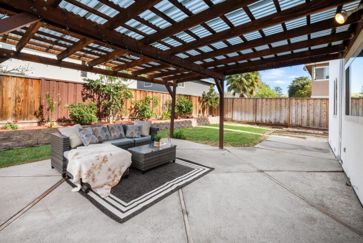 Building Photo - 6258 Camino Verde Dr