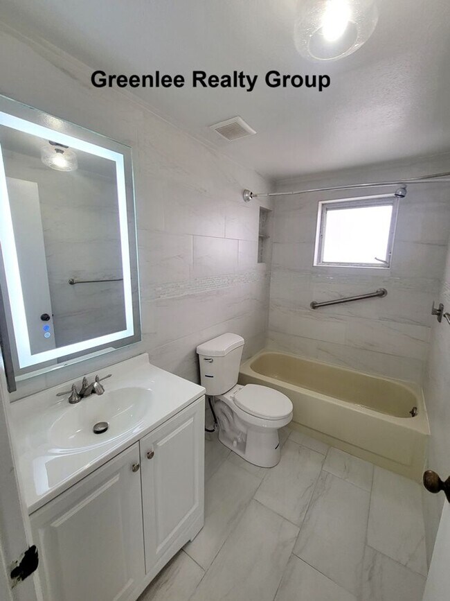 Building Photo - Updated & Spacious 3 Bedroom/2 Bath Home on a Corner Lot!