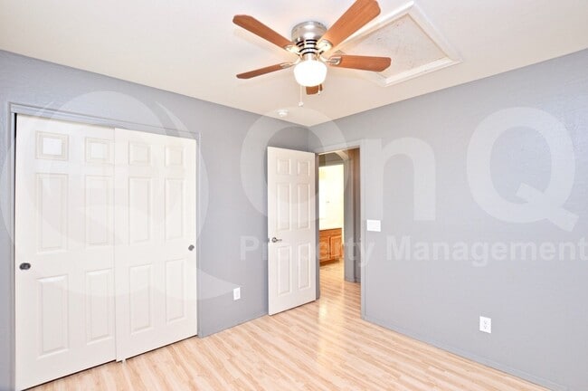 Building Photo - 4724 E Redfield Rd
