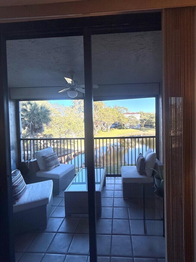 Building Photo - 3050 NW 42nd Ave