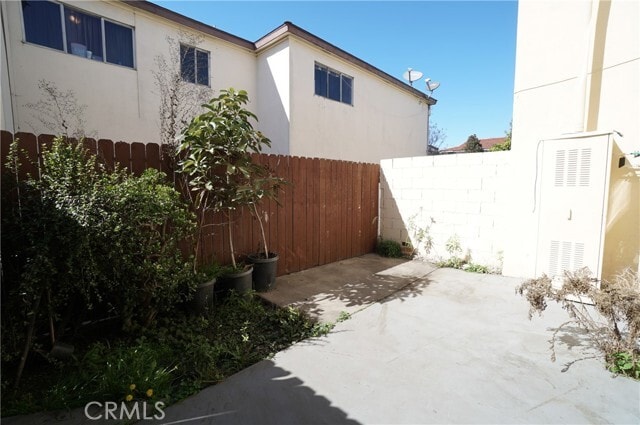 Building Photo - 1215 W 144th St