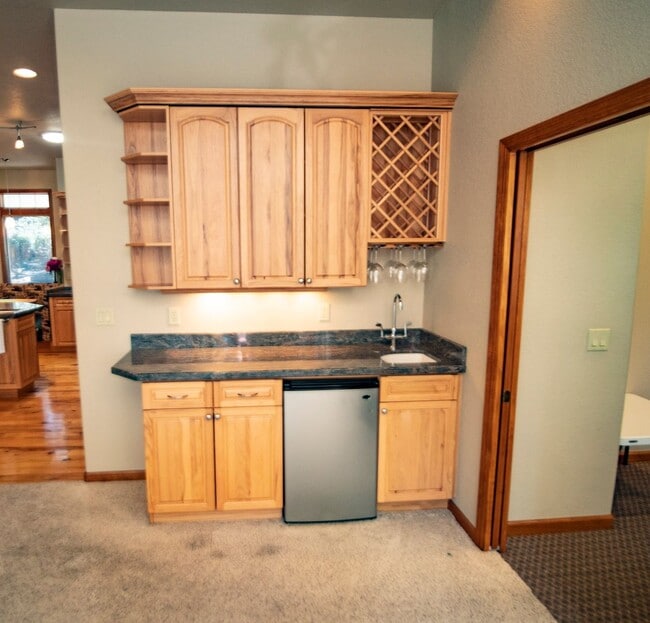 Building Photo - Beautiful home for rent in Galena Forest