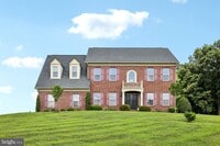 Building Photo - 141 Hawkes Ct