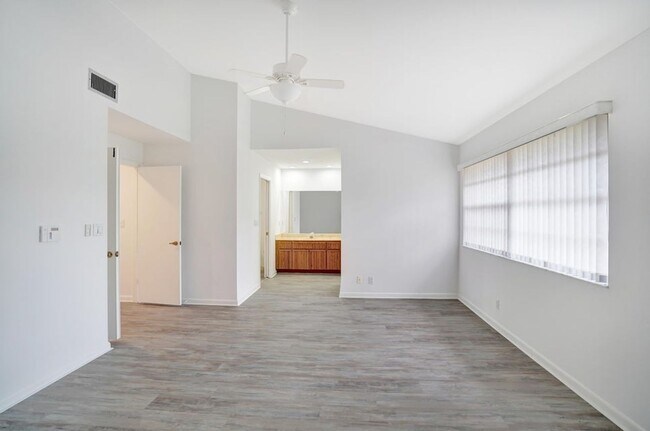 Building Photo - 7714 La Mirada Dr