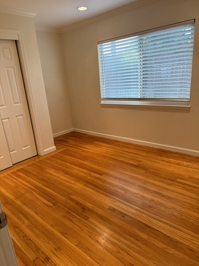 Bedroom attached to bathroom - 1533 Santa Monica Ave