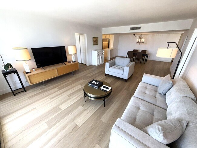 Building Photo - 2860 S Ocean Blvd