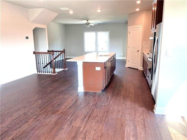 Building Photo - 912 Sweetwater Grove