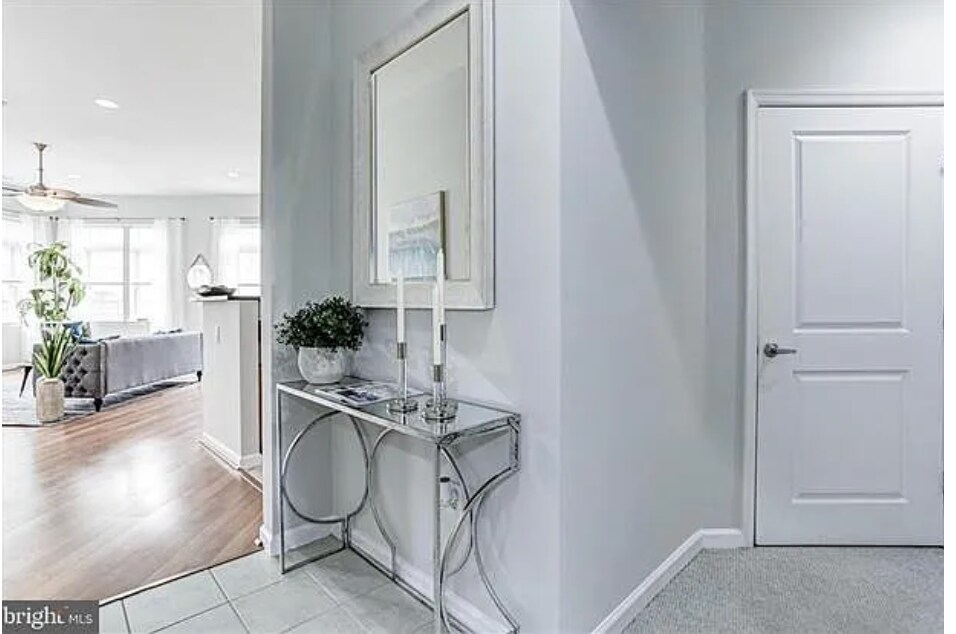 Building Photo - 309 Holland Ln