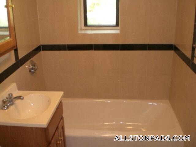 Building Photo - 4 President Terrace