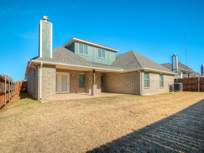 Building Photo - Great 4 bed, 3 bath, 3 car in Moore