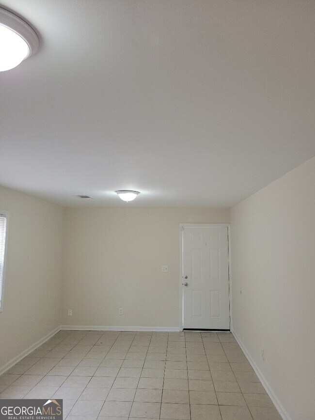 Building Photo - 463 Rock Meadow Dr