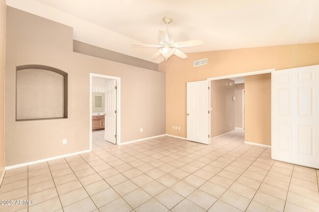 Building Photo - 15221 N 87th Dr