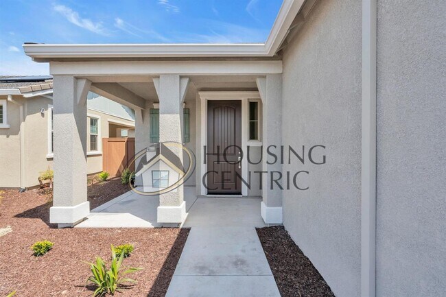 Building Photo - Newer 55+ Gated SOLAR Home in El Dorado Hills for Rent