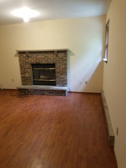 Building Photo - 1546 Black Birch Way