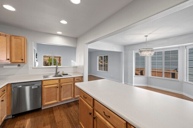 Building Photo - 626 Rolling Rock Point