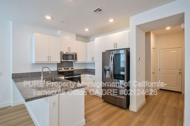 Building Photo - 36351 Elizabeth Ln
