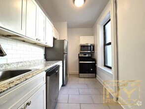 Building Photo - 1 bedroom in ASTORIA NY 11106