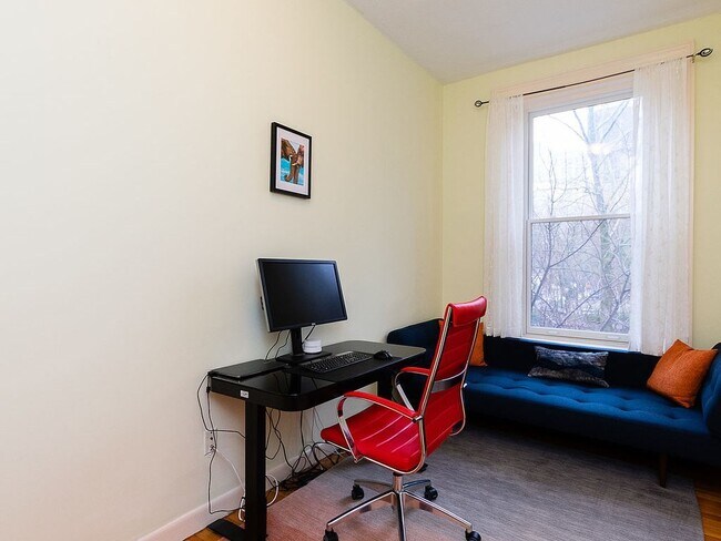 Building Photo - 105 Marlborough St