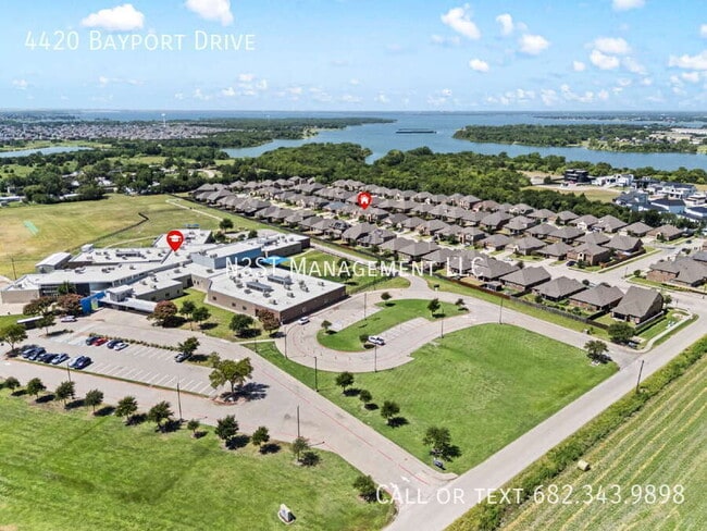 Building Photo - 4420 Bayport Dr