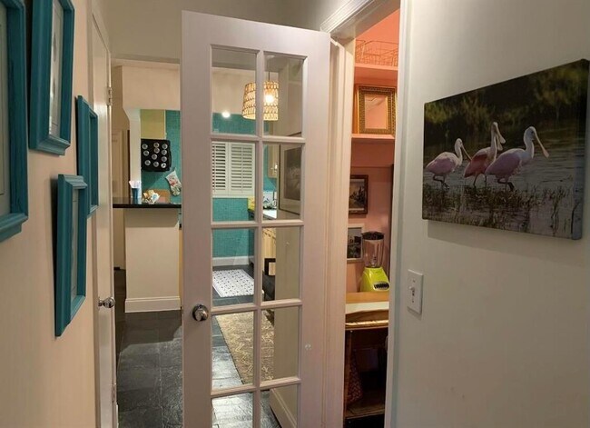 Building Photo - 30 S J St