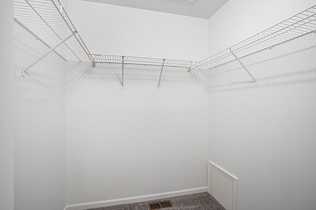 Building Photo - 3253 Newbury Pl