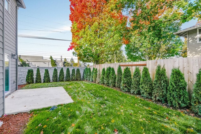 Building Photo - 3202 NW Division St