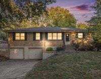 Building Photo - 1008 SW 14th St Terrace