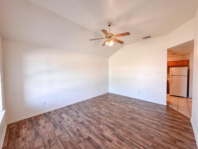 Building Photo - 4209 Thunder Creek Dr