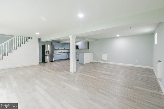 Building Photo - 1425 Manor Rd