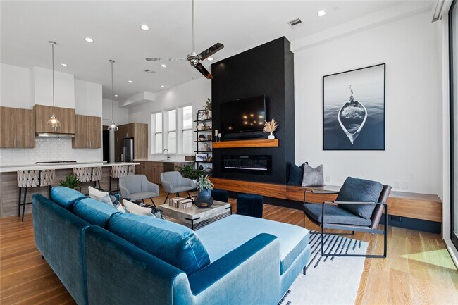 Building Photo - 9809 Blissful Pr Ln