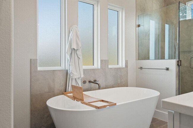 Building Photo - 20704 Leaning Oak Dr