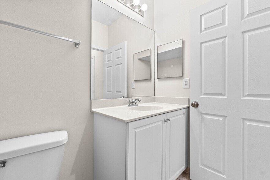 Building Photo - 7359 Briella Dr