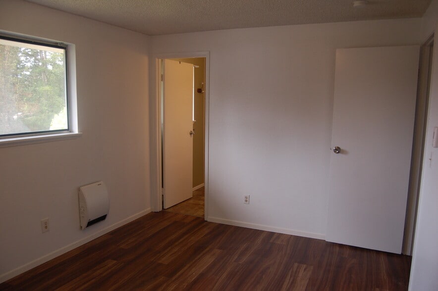 Building Photo - 721 Scenic Heights Rd