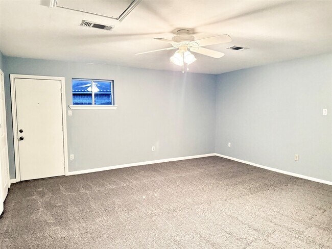 Building Photo - 5359 Friar Tuck Dr