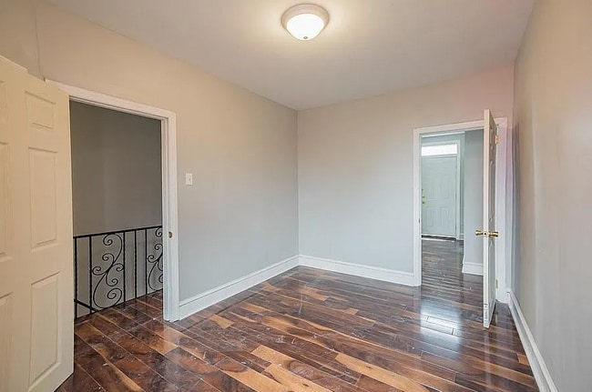 Building Photo - 6424 Carlton St