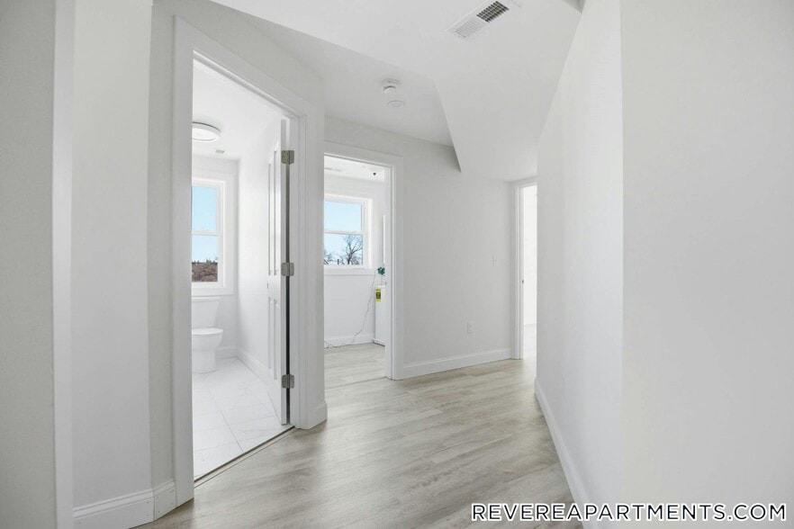 Building Photo - 23 Blake St