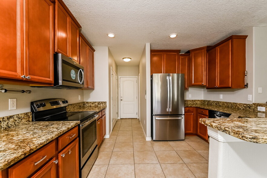Building Photo - 6402 Trent Creek Dr