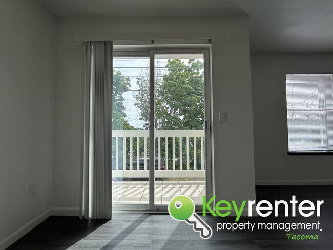 Building Photo - Exceptional 2 Bed 2 Bath Downtown Condo