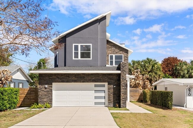 Building Photo - 668 Overspin Dr