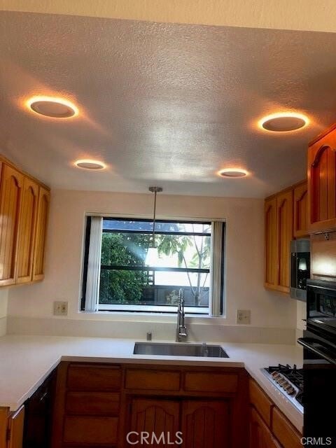 Building Photo - 2452 Oneida St