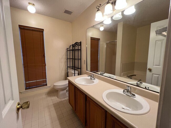 Building Photo - 7525 Muirfield Loop
