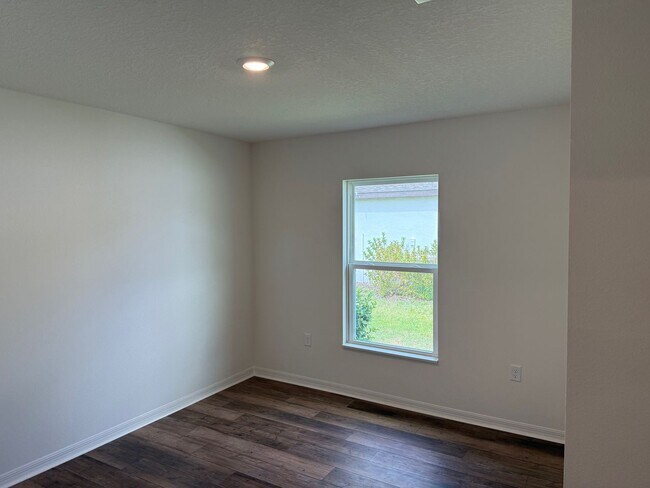 Building Photo - Stunning Brand-New 3-Bedroom Home in Prime...