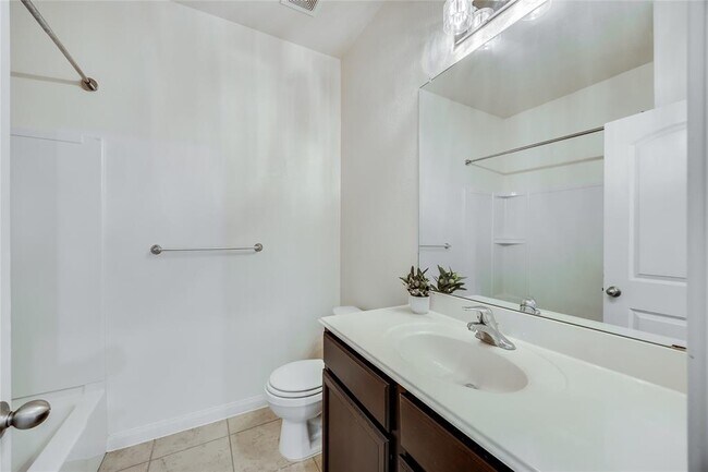 Building Photo - 19600 Woodrow Wilson St