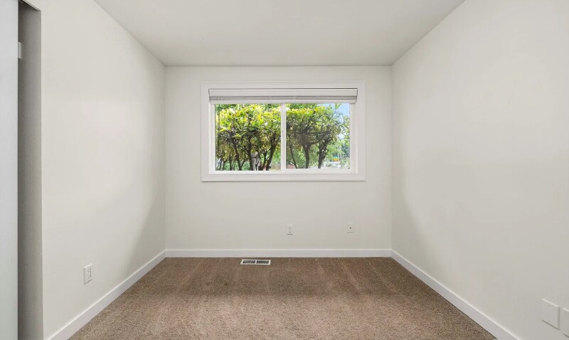 Building Photo - 2530 SW 325th Pl